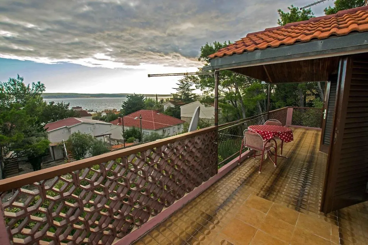 Apartments In Starigrad-Paklenica 6846 Croatia